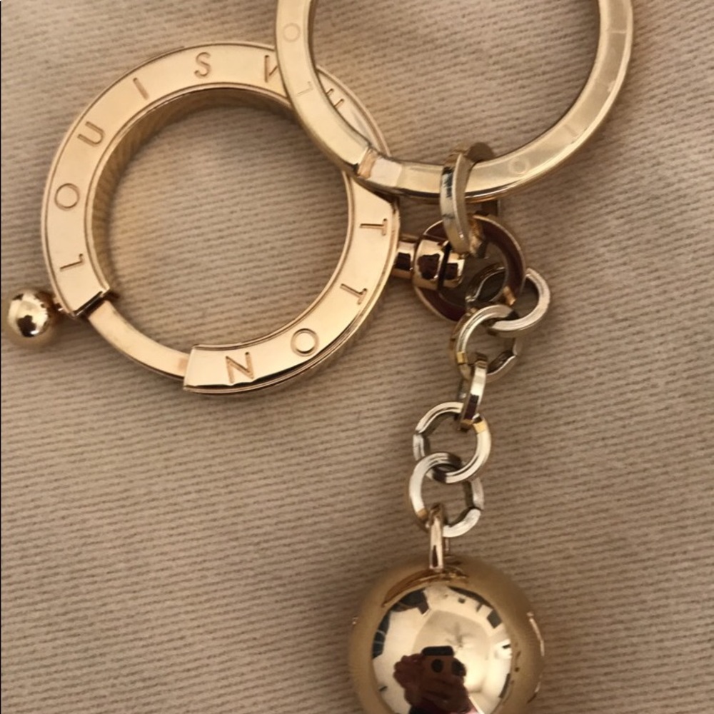 Elegant keychain Louis Vuitton